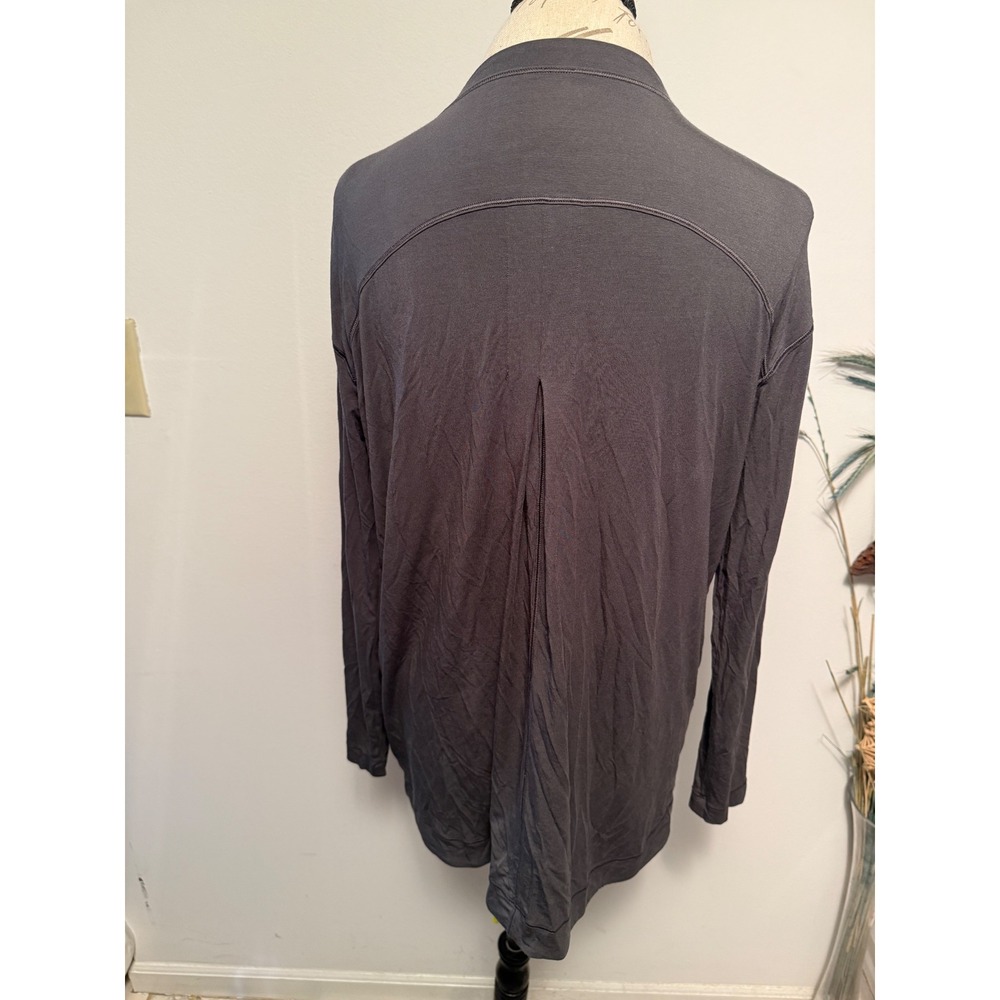 Lululemon Long Sleeve Top Grey Pleated Back Athletic Athleisure Women's